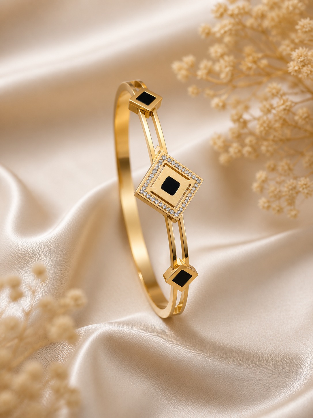 LYXORA gold plated bracelet